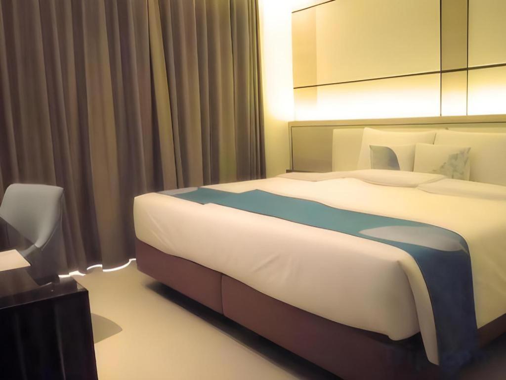 Java Lotus Hotel Jember Exterior photo