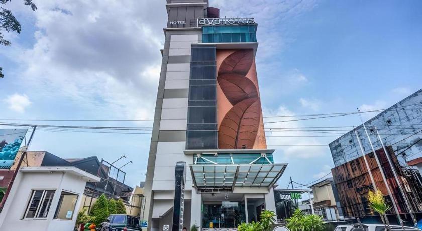Java Lotus Hotel Jember Exterior photo